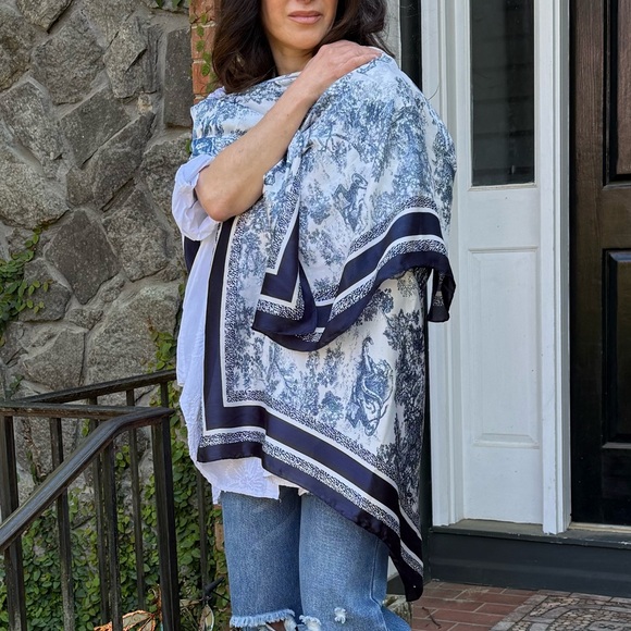 Elegant Blue and White Scarf - Picture 2 of 6